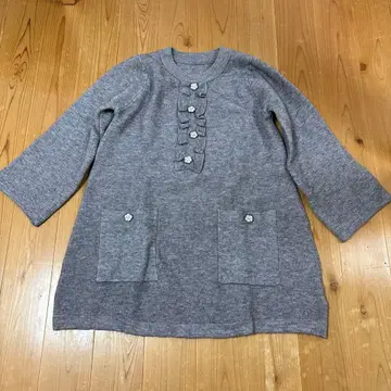 앤드러브 니트 튜닉 멜란지 그레이 M 사이즈 까멜리아 모티브