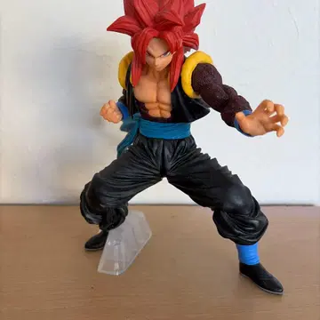 드래곤볼 피규어 빨간 머리