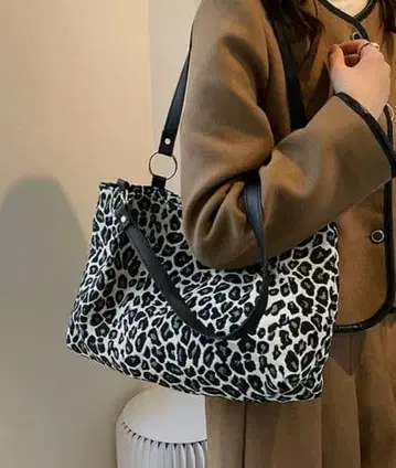 토트 백 레오파드 레오파드 무늬 세련된 대용량