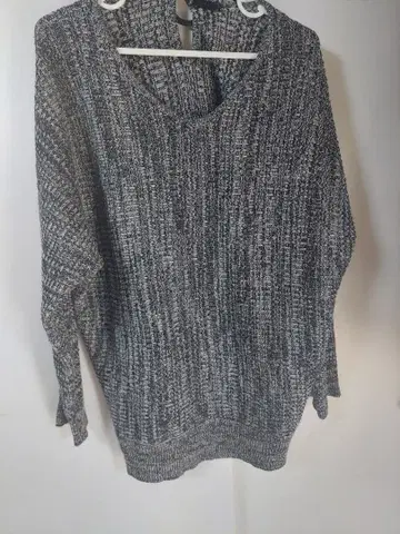 오버 사이즈 V넥 니트 그레이 계열