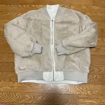 베이지 화이트 리버서블 자켓