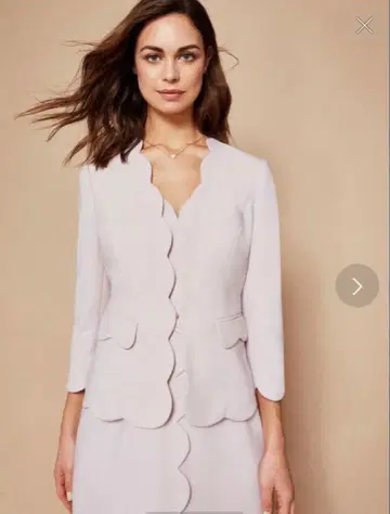 Ted Baker 노카라 자켓 페일 컬러 핑크 스캘럽