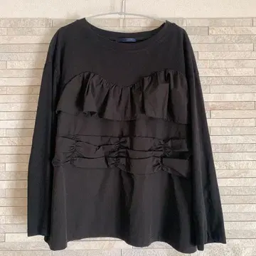 Pauline Bleu 폴린느브로 프릴 티셔츠 뷔스티에풍 이소재