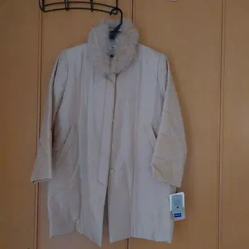 실크 발수 가공 퍼 코트 베이지