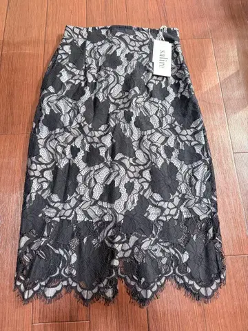 salire 블랙 레이스 타이트 스커트 M