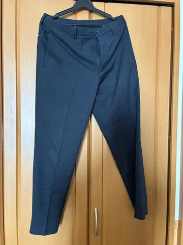 다크 그레이 슬랙스 M 사이즈