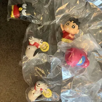 짱구는 못말려(크레용 신짱) 산리오 캐릭터즈 피규어 컬렉션