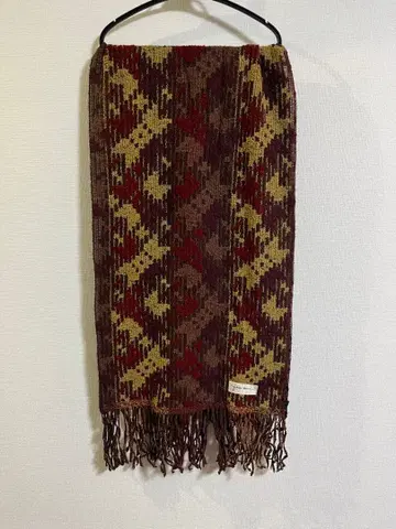 Yukiko Hanai 기하학 패턴 머플러