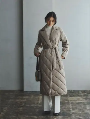 베이지 퀼팅 롱 코트