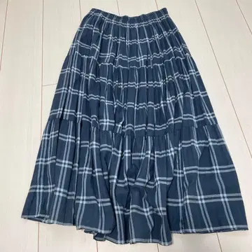 락 마운트 런치웨어 스커트