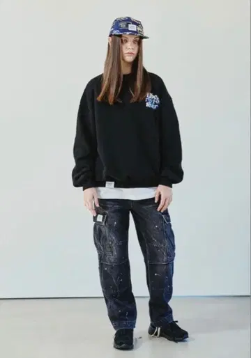 LIBERE 리베레 / LF 로고 크루넥 스웨트