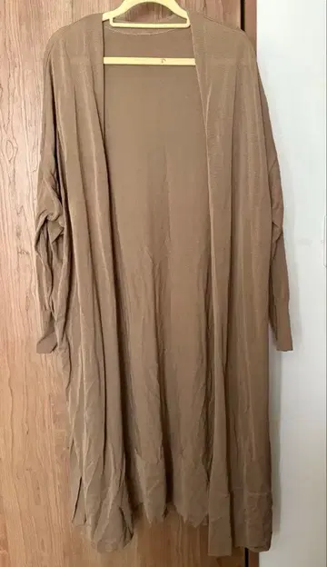 MUSE Shake code V넥 롱 가디건 차이로