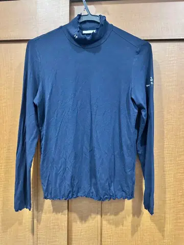 힐 크릭 네이비 터틀넥 셔츠