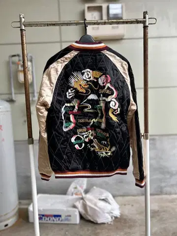 기간 한정! 레어 단종 모델 L 사이즈 스카잔 Houston