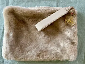 [ 새상품급 ] agnis b. 에네스베 퍼 클러치백 베이지