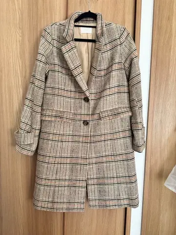 체크 무늬 체스터 코트