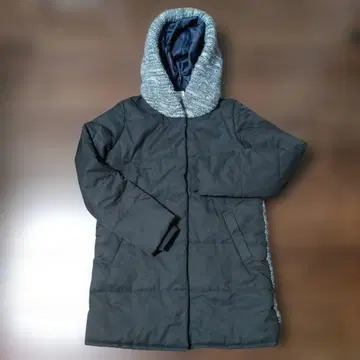 BEAMS 블랙 니트 카라 부착 롱 퀼팅 자켓