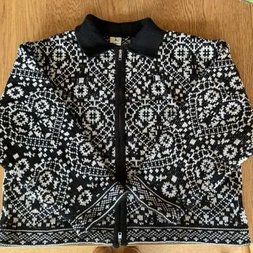 niko and - 더블 지퍼 가디건 블랙 하트 기하학