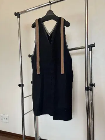 Tabrik 슬리브리스 원피스 블랙 울 블랙 가을 겨울