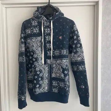 Champion 반다나 패턴 후드티 네이비 M