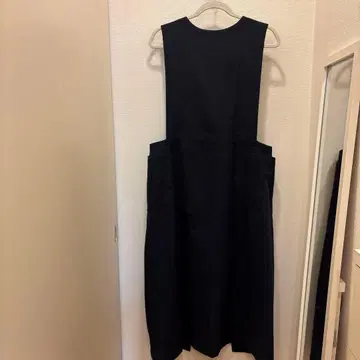 블랙 린넨풍 슬리브리스 원피스