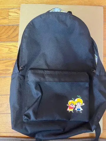 유즈맨 신짱 콜라보 백팩