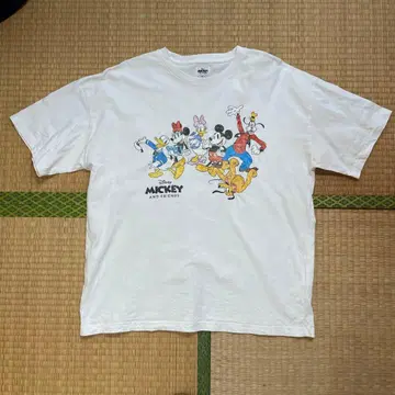 디즈니 미키와 친구들 티셔츠 M