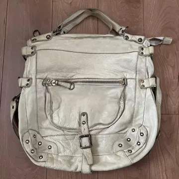 가죽 숄더백 라이트 베이지