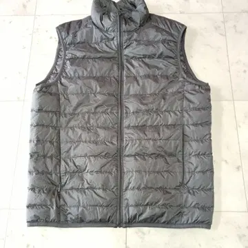 유니클로 울트라 라이트 다운 베스트 M 그레이