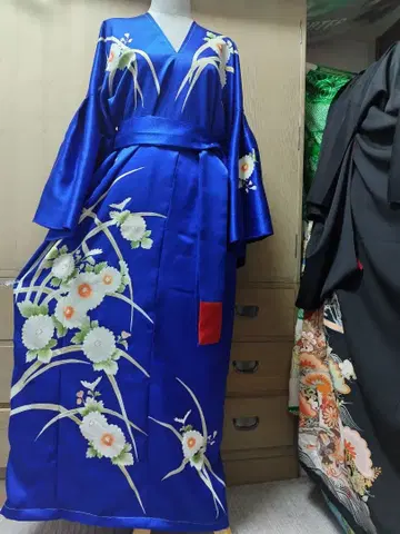 기모노 실크 리메이크 원피스입니다.