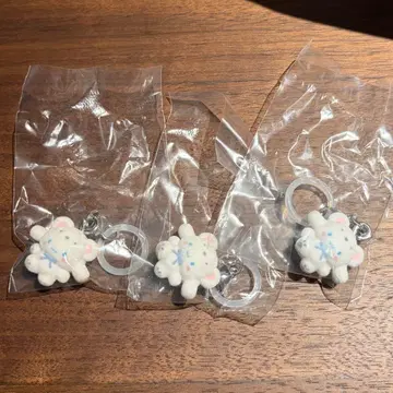 산리오 포근포근 스노우 표시 액세서리 가챠가챠 3개