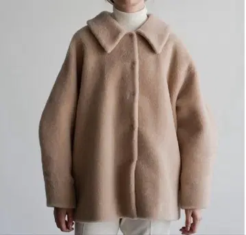 OHGA 베이지 무스탕 코트 M