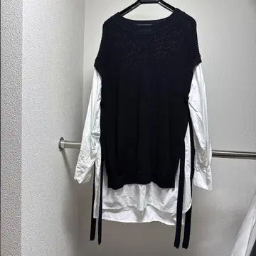 PLST 레이어드 상의 M 블랙 화이트