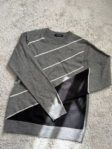 nano universe 그레이 스트라이프 스웨터