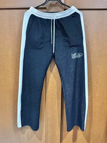 DRAGON 팬츠 블랙과 화이트