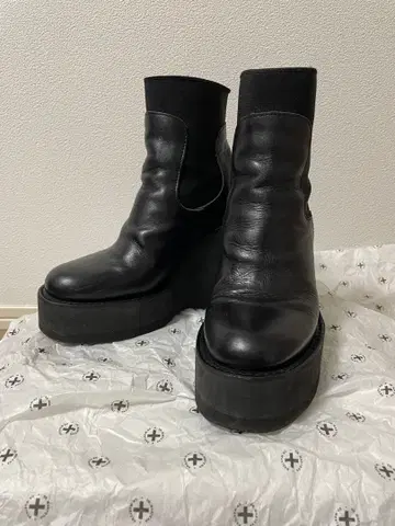 sacai 사카이 사이드 고어 첼시 부츠 블랙