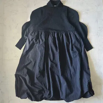 해린 도트 사이 벌룬 니트 원피스 블랙 루즈핏 볼륨