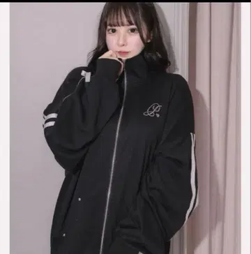 pium 피움 더블 라인 비쥬 후드티 블랙