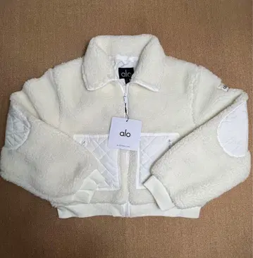 ALO YOGA 신상 화이트 아우터 자켓 S M L 사이즈