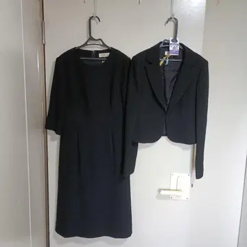 여성용 9호 상복 블랙 포멀 원피스와 자켓