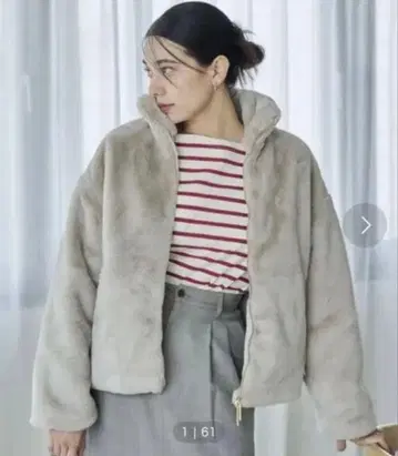 컨디션 최상 TATRAS 24AW BARBRA 에코 퍼 플리스 블루종