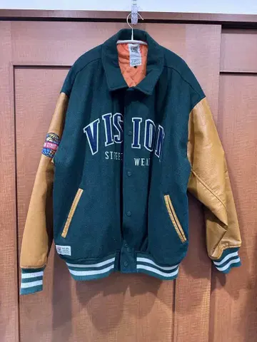 VISION 바시티 자켓 다크 그린 베이지