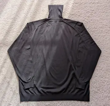 [ 새상품급 ] TEATORA 터틀넥 니트 사이즈 4