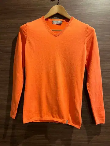 KJUS 오렌지 V넥 긴팔 스웨터