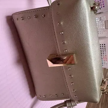 셀포드 골드 스터드 숄더백