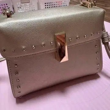 셀포드 골드 스터드 숄더백