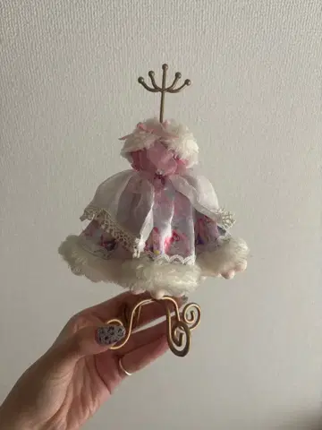 새상품급 디즈니 스토어 액세서리 스탠드 라푼젤 아리엘 신데렐라