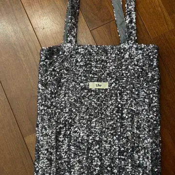 [ 새상품급 ] Uhr 우아 Spangle Tote Bag 실버