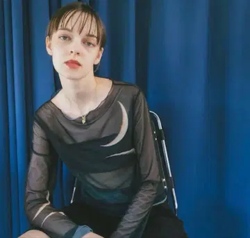 sahara Sheer Top 시어 탑