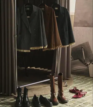 로완뉴이 프릴 레이어드 디자인 자켓